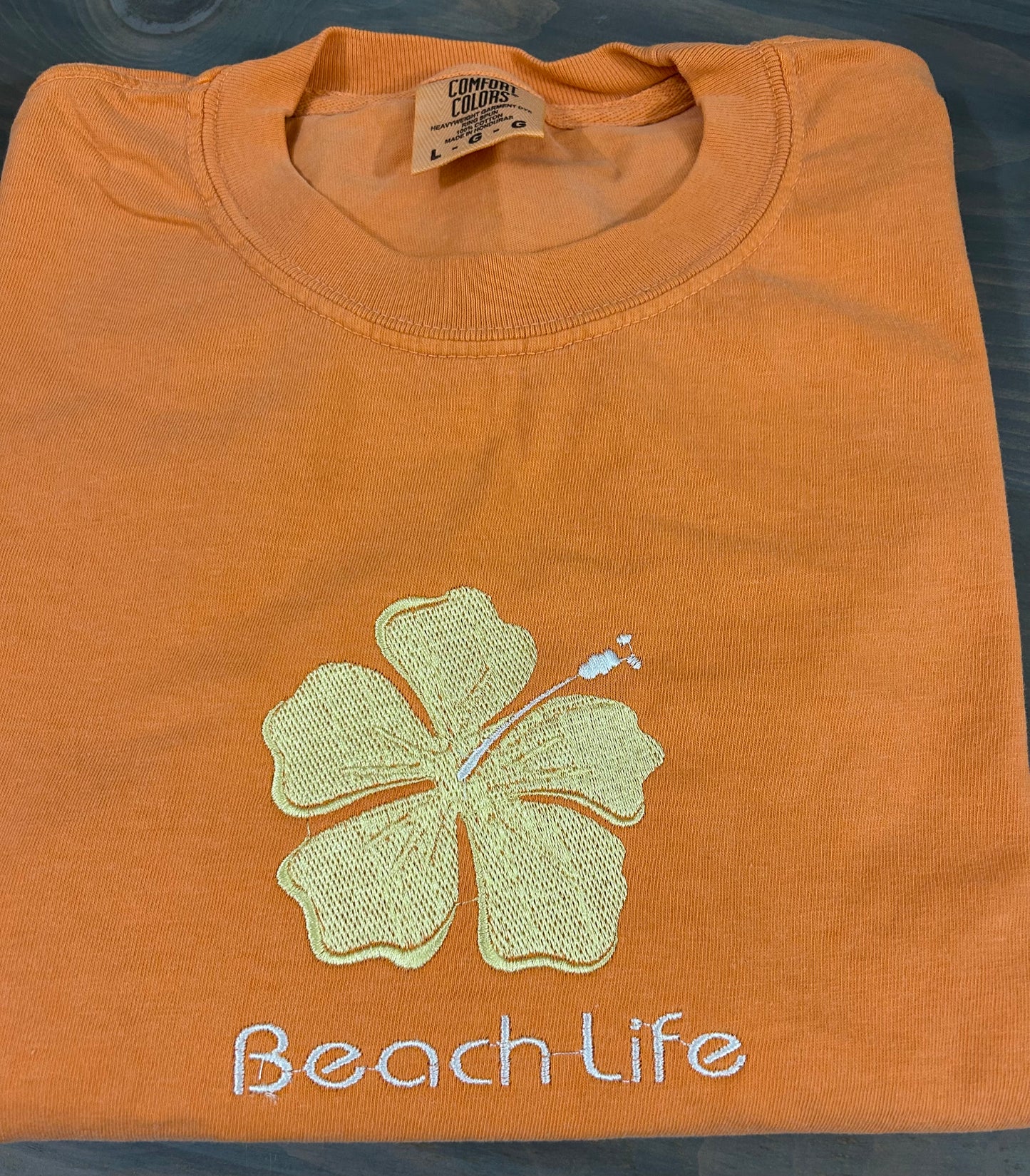 TROPICAL FLOWER BEACH LIFE Teeshirts