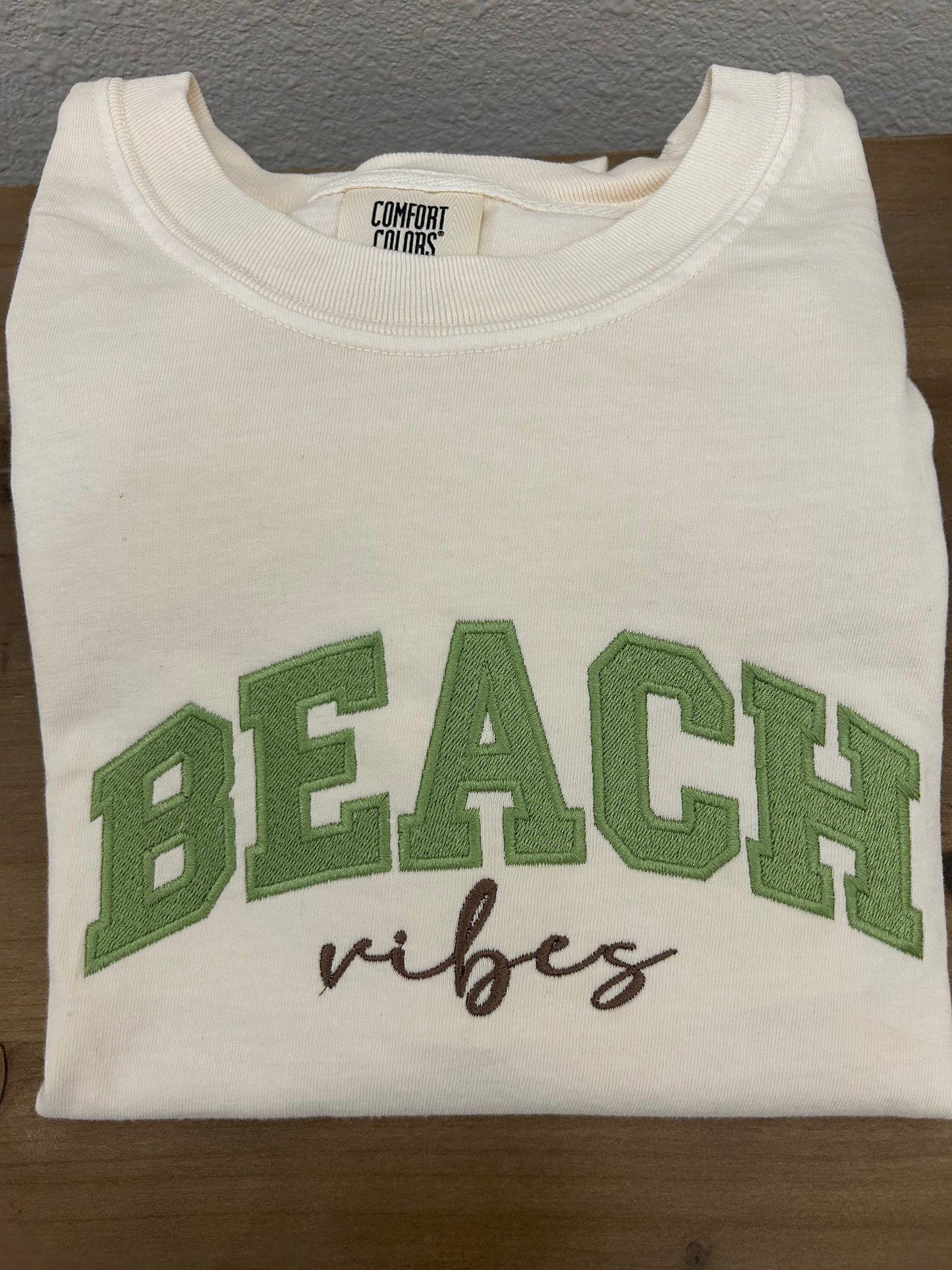BEACH Vibes Tee Shirt Cream